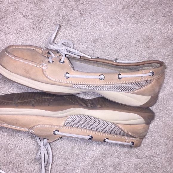 Women’s Angelfish Boat Shoe - Picture 2 of 3